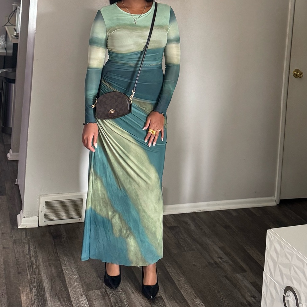 Old Navy Green and Blue Long Sleeve Dress